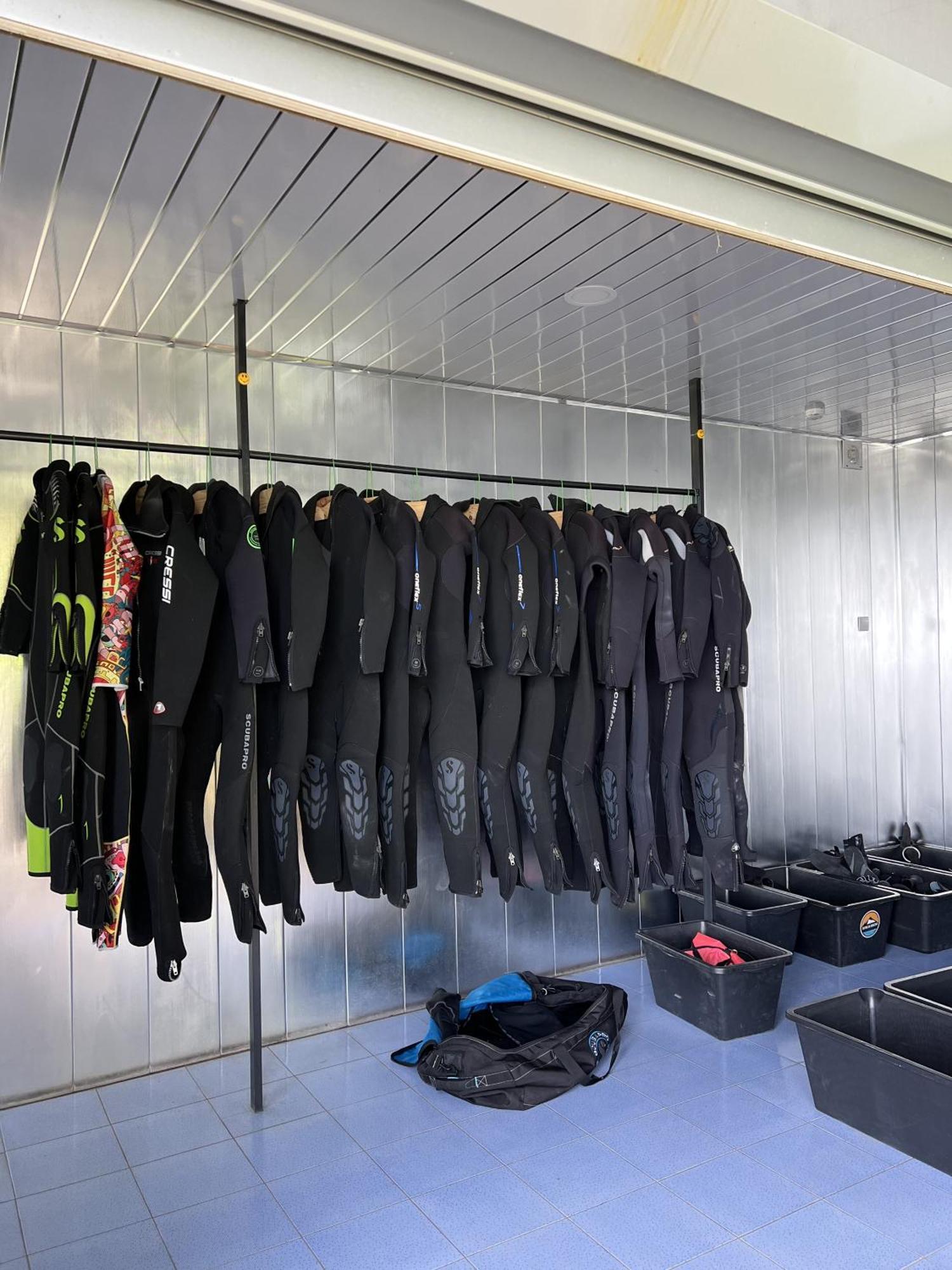 Altitude 1900 Dive Resort - Sevan Lake Chambarak Bagian luar foto
